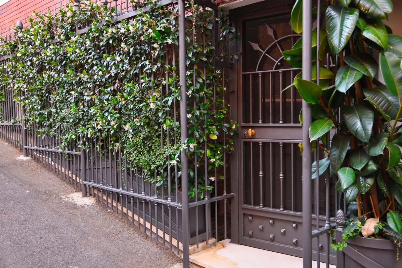 Hotel Regal House Roma Capucci 6 Exteriér fotografie